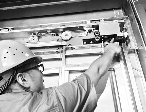 北京電梯維修保養(yǎng)工作要注意什么？